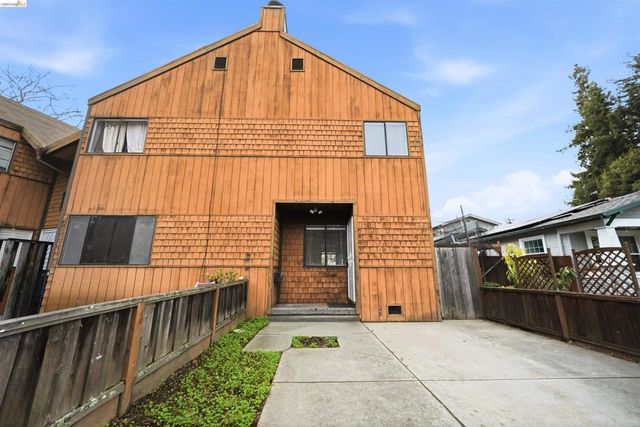 10933 Julius St D, Oakland, CA 94605
