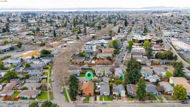 10933 Julius St D, Oakland, CA 94605