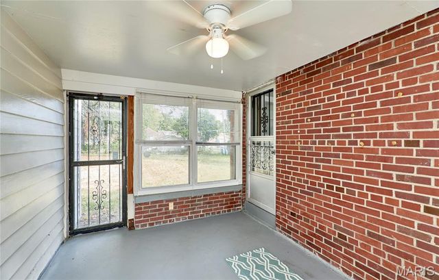 905 Hornsby Avenue, St Louis, MO 63147