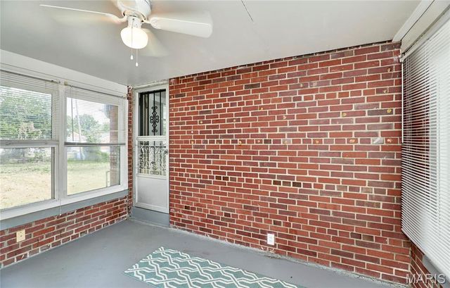 905 Hornsby Avenue, St Louis, MO 63147