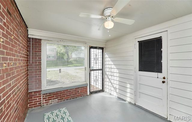 905 Hornsby Avenue, St Louis, MO 63147