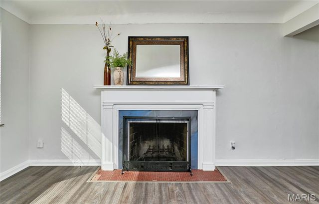 905 Hornsby Avenue, St Louis, MO 63147