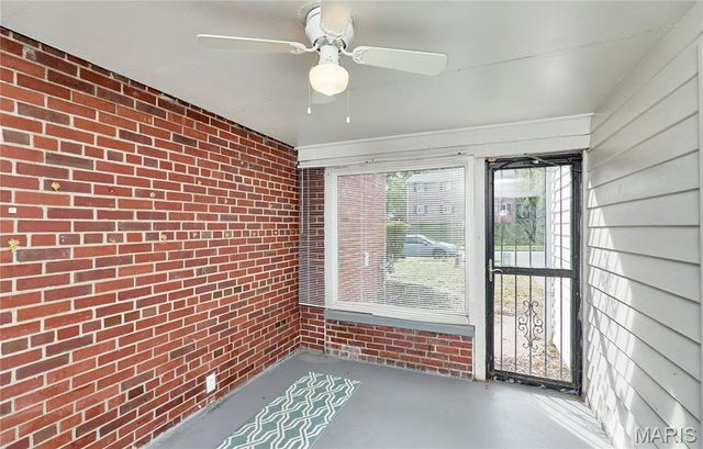 905 Hornsby Avenue, St Louis, MO 63147