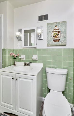 905 Hornsby Avenue, St Louis, MO 63147