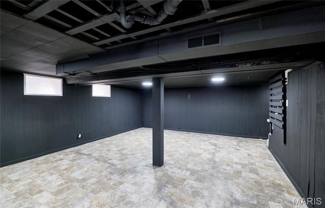 905 Hornsby Avenue, St Louis, MO 63147