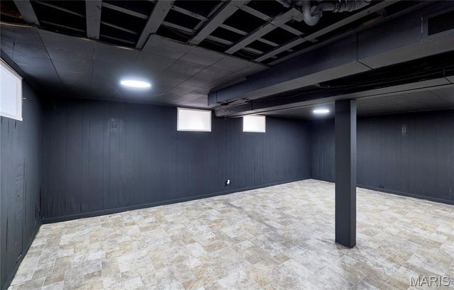 905 Hornsby Avenue, St Louis, MO 63147