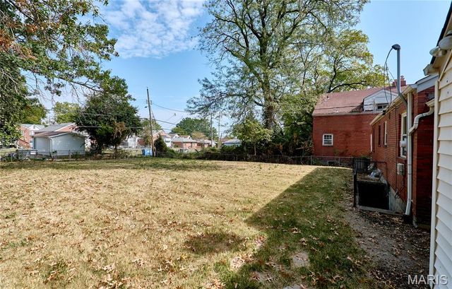 905 Hornsby Avenue, St Louis, MO 63147