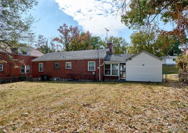 905 Hornsby Avenue, St Louis, MO 63147
