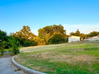 1252 N Tillery Avenue, Dallas, TX 75211