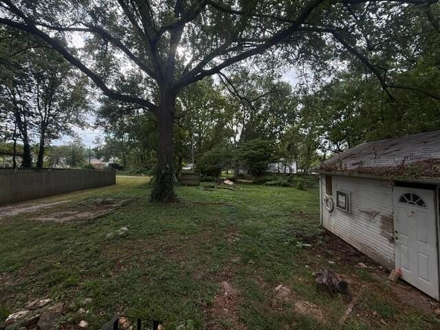 2233 N Jefferson Avenue, Springfield, MO 65803