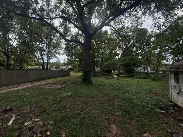 2233 N Jefferson Avenue, Springfield, MO 65803