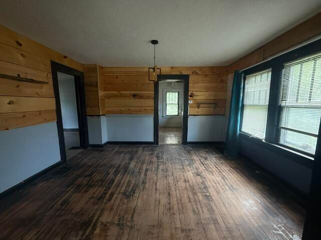 2233 N Jefferson Avenue, Springfield, MO 65803