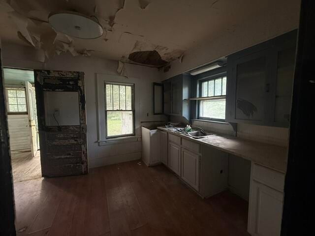 2233 N Jefferson Avenue, Springfield, MO 65803