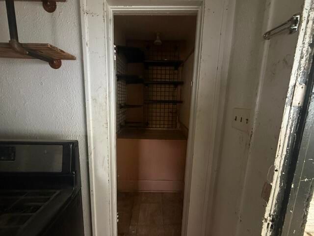 2233 N Jefferson Avenue, Springfield, MO 65803