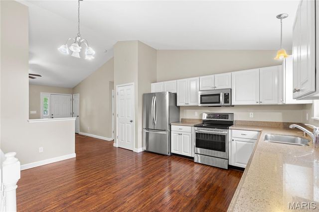 616 Stone Bend Trail, Wentzville, MO 63385