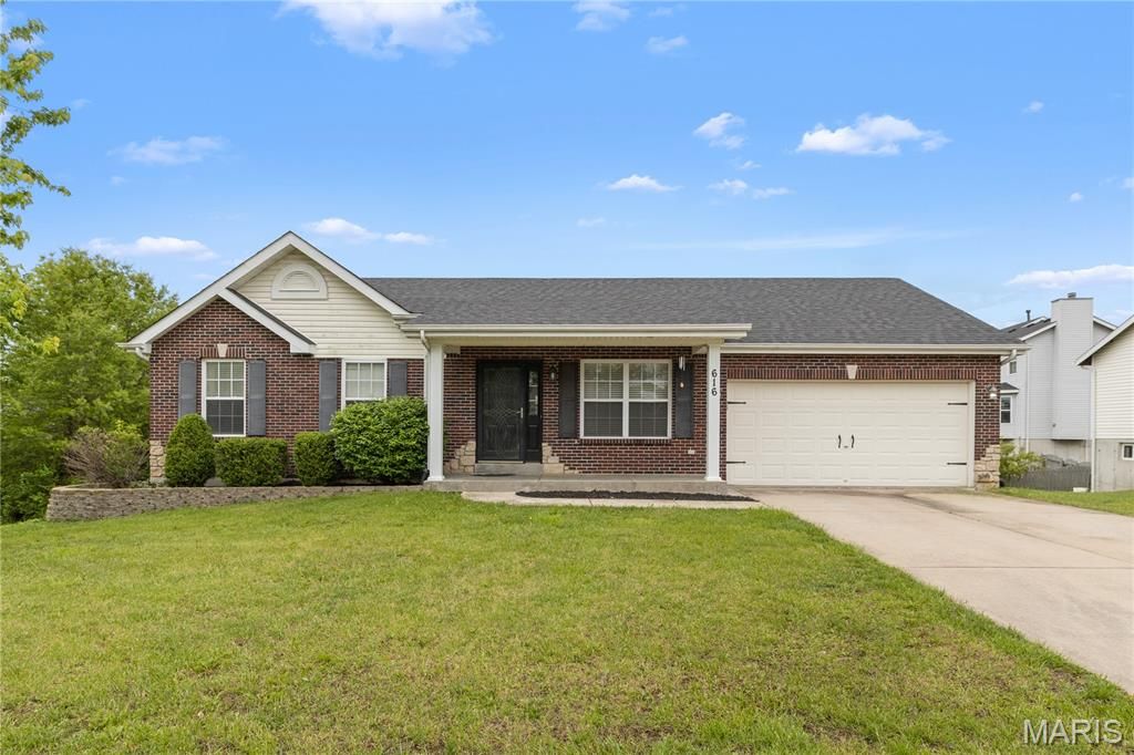 616 Stone Bend Trail, Wentzville, MO 63385