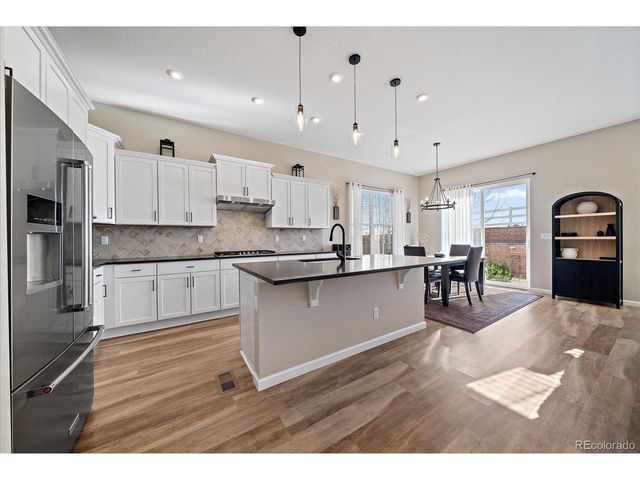 877 Stagecoach Dr, Lafayette, CO 80026