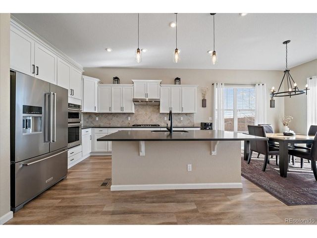 877 Stagecoach Dr, Lafayette, CO 80026