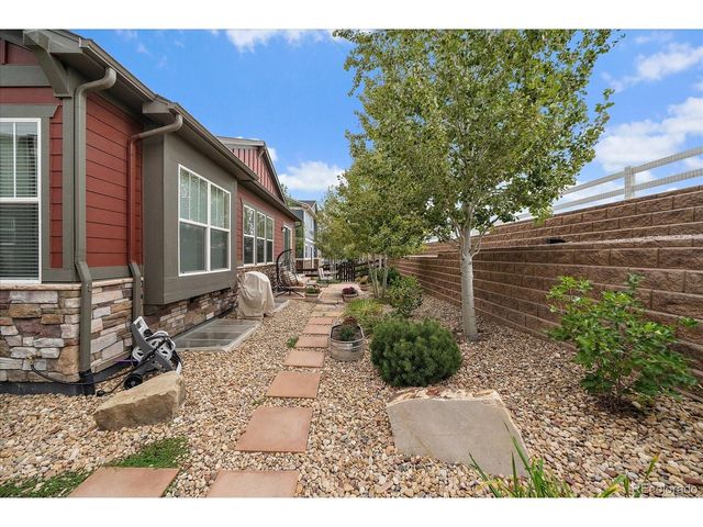 877 Stagecoach Dr, Lafayette, CO 80026