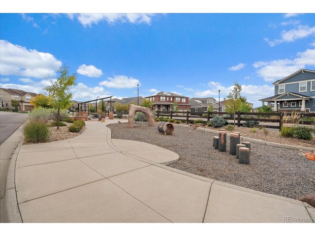 877 Stagecoach Dr, Lafayette, CO 80026