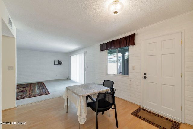 7070 E Calle Del Sol, Tucson, AZ 85710