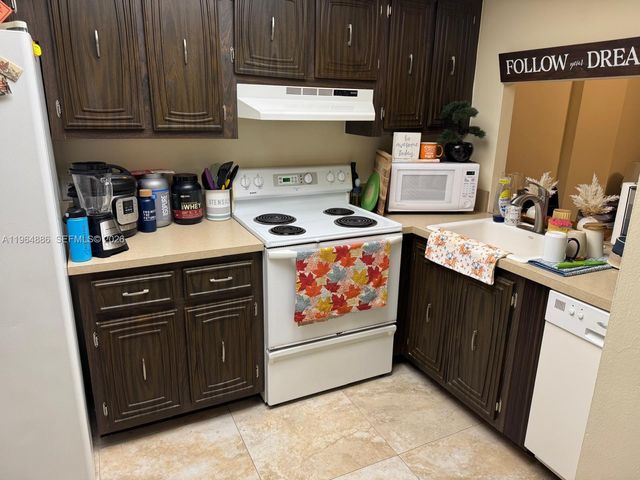 116 Royal Park Dr 2D, Oakland Park, FL 33309