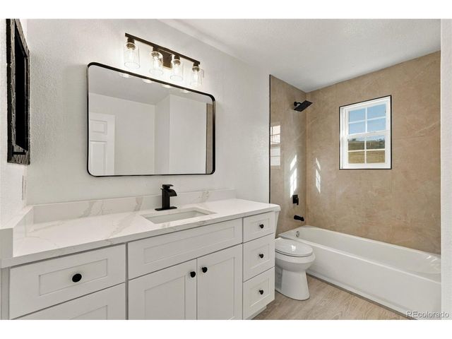 3224 W 11th Avenue Dr, Broomfield, CO 80020