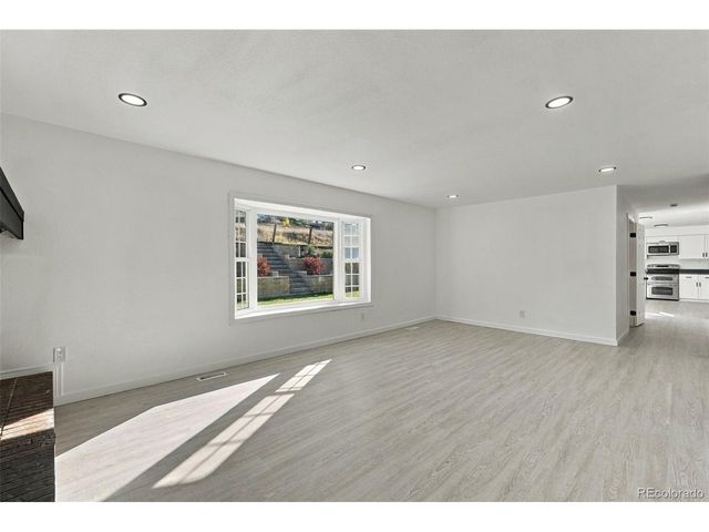3224 W 11th Avenue Dr, Broomfield, CO 80020