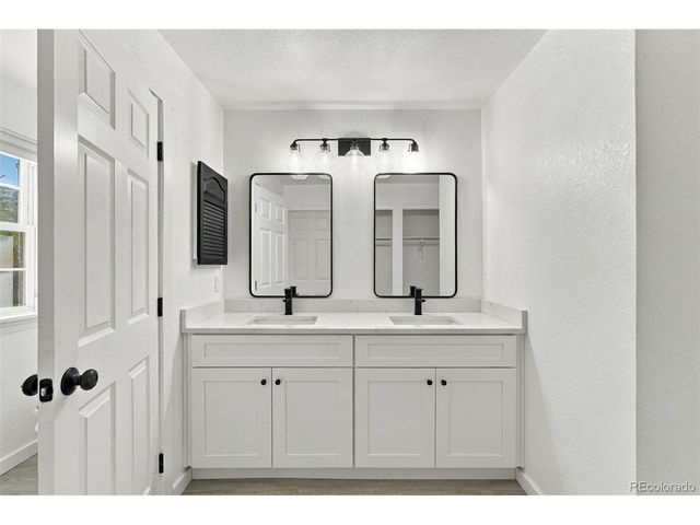 3224 W 11th Avenue Dr, Broomfield, CO 80020
