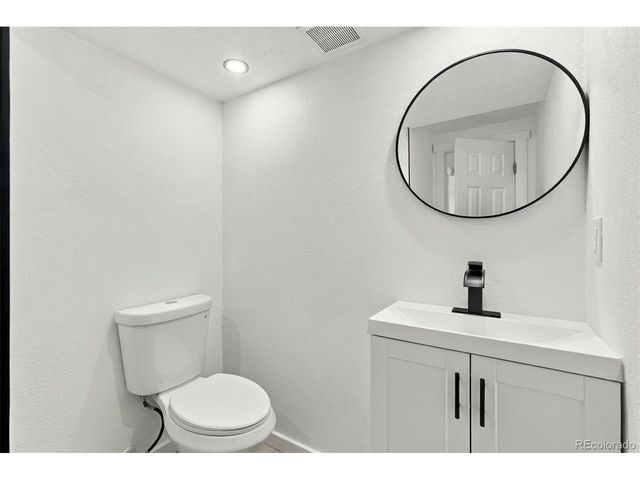 3224 W 11th Avenue Dr, Broomfield, CO 80020