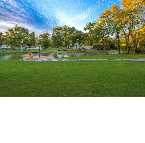 166 Indian Gap Road, Mabank, TX 75156