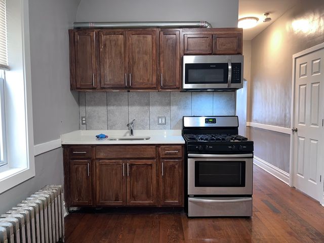 4815 S Elizabeth Street 1F, Chicago, IL 60609