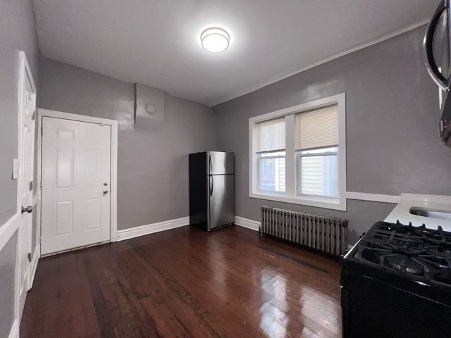 4815 S Elizabeth Street 1F, Chicago, IL 60609