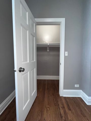 4815 S Elizabeth Street 1F, Chicago, IL 60609