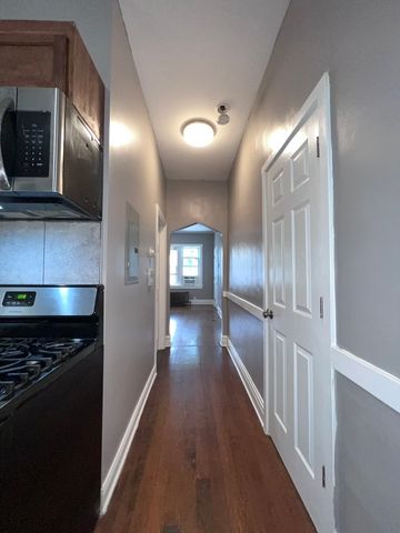 4815 S Elizabeth Street 1F, Chicago, IL 60609