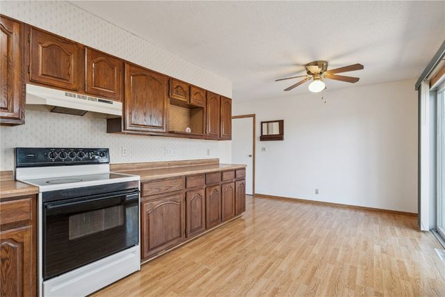 323 Norwick Road SW, Cedar Rapids, IA 52404