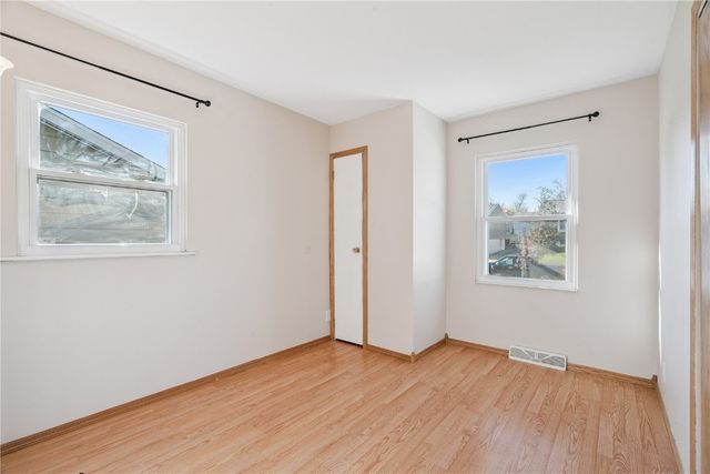 323 Norwick Road SW, Cedar Rapids, IA 52404