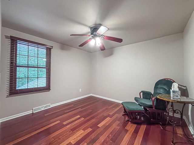 28812 Grove LANE, Waterford, WI 53185
