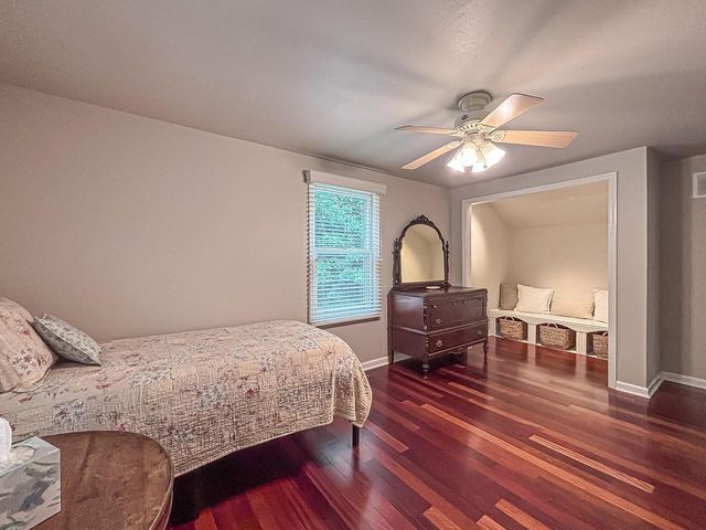 28812 Grove LANE, Waterford, WI 53185