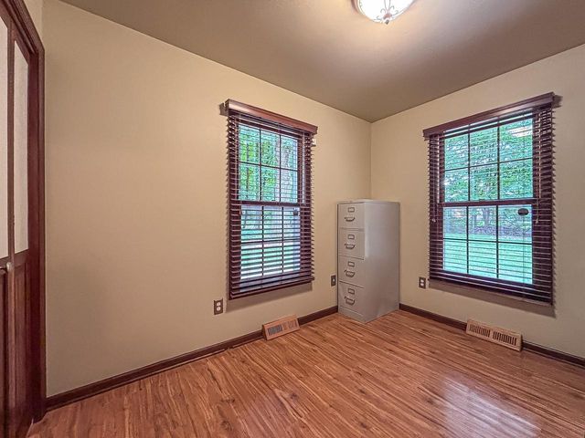 28812 Grove LANE, Waterford, WI 53185