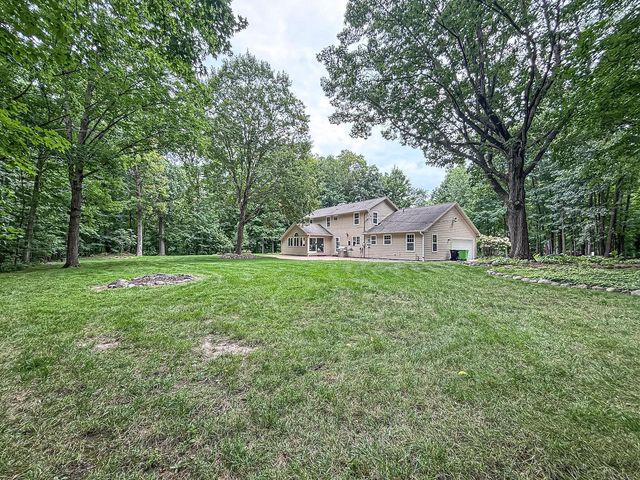 28812 Grove LANE, Waterford, WI 53185