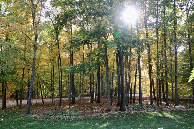 28812 Grove LANE, Waterford, WI 53185