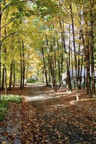 28812 Grove LANE, Waterford, WI 53185