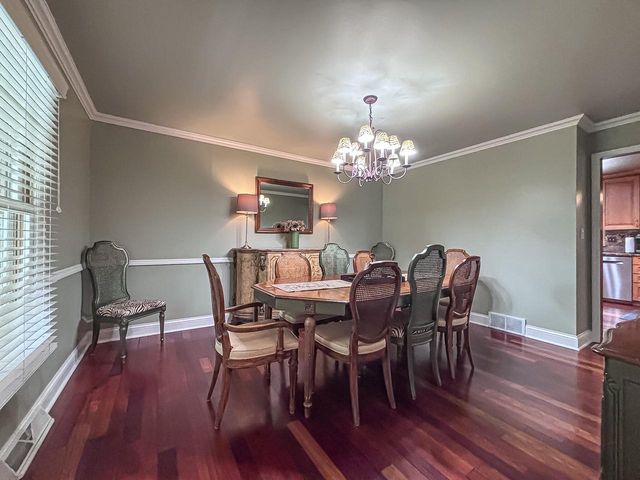 28812 Grove LANE, Waterford, WI 53185