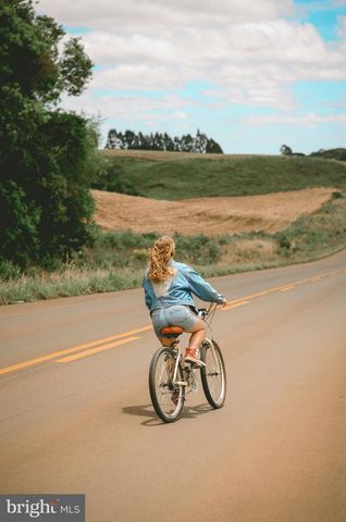 2828 HEIDLERSBURG RD, Biglerville, PA 17307