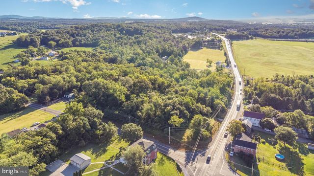 2828 HEIDLERSBURG RD, Biglerville, PA 17307