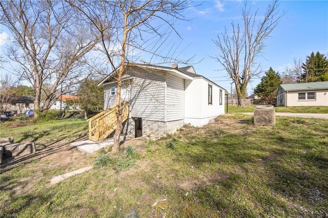 124 Rocky Lane, Mount Airy, NC 27030