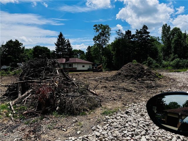 25911 Tryon Road, Oakwood Village, OH 44146