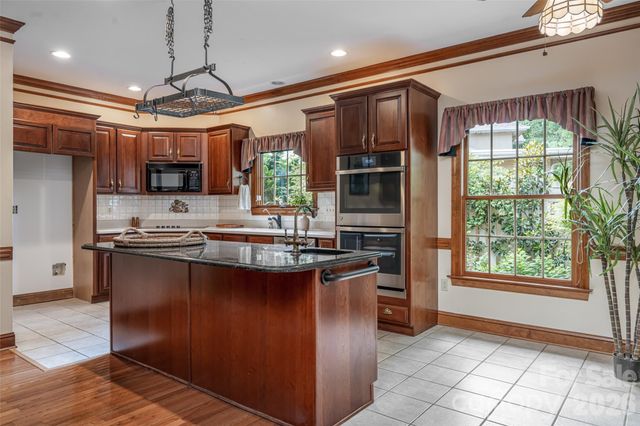 23 Boddington Court, Asheville, NC 28803