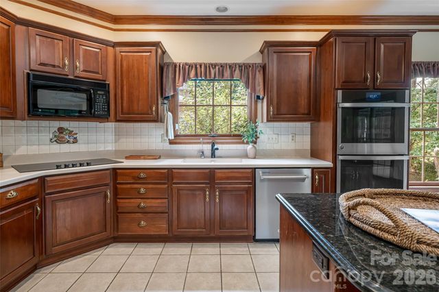 23 Boddington Court, Asheville, NC 28803